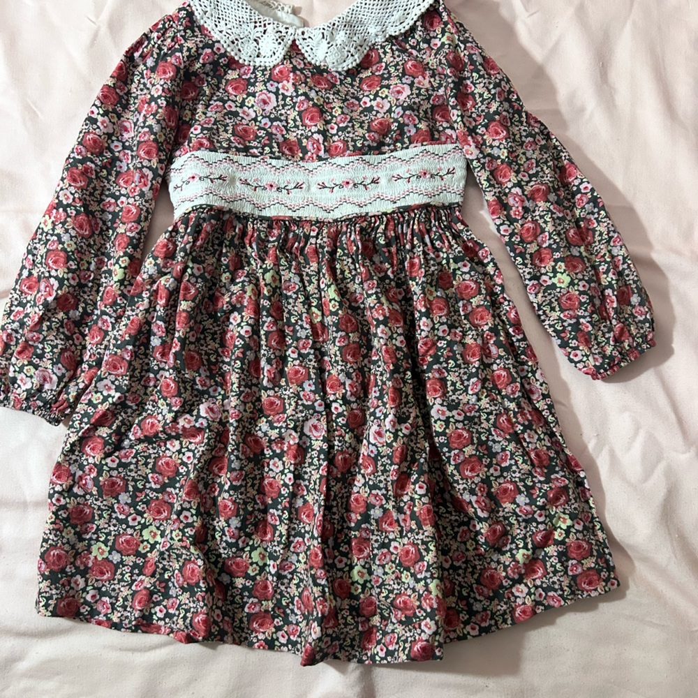 Floral + lace little girl’s dress